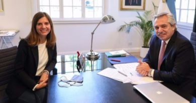 Los cambios que trajo la salida de Vanoli: Fernanda Raverta al ANSES y el “Cuervo” Larroque al Ministerio de Desarrollo