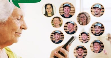 Trabajadores de una fábrica de pallets de Bahía Blanca ofrecen una línea telefónica para charlar con abuelos