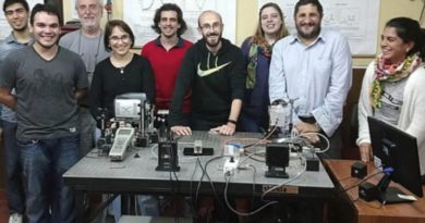 Investigadores y docentes desarrollan un prototipo clínico de un mamógrafo óptico