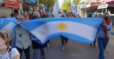 El gorilaje cada vez más desesperado