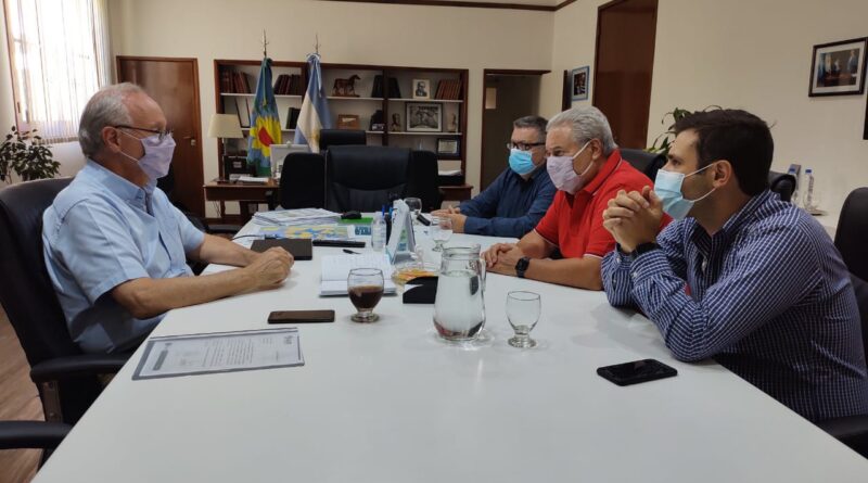 Obra Pública y Vacunación, temas prioritarios del intendente Alessandro en su encuentro con funcionarios del Gobierno Provincial