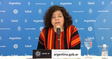 Autorizan de emergencia la vacuna Sinopharm para mayores de 60 años