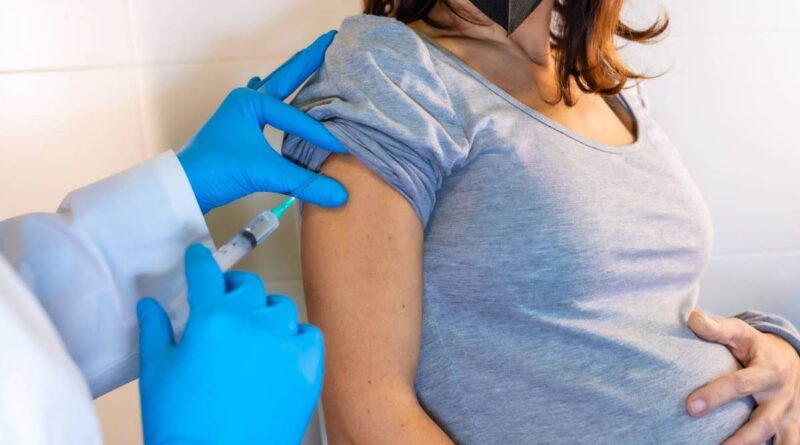 Coronavirus: Amplían la vacunación a personas gestantes sin comorbilidades