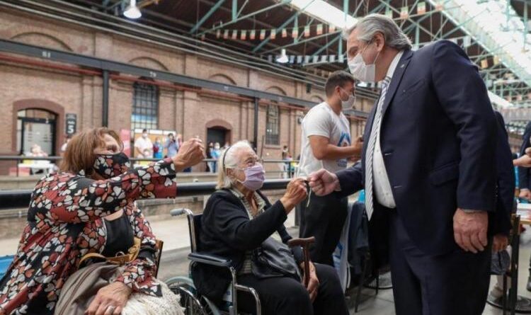 El Gobierno anuncia un bono extra de 00 para jubilados