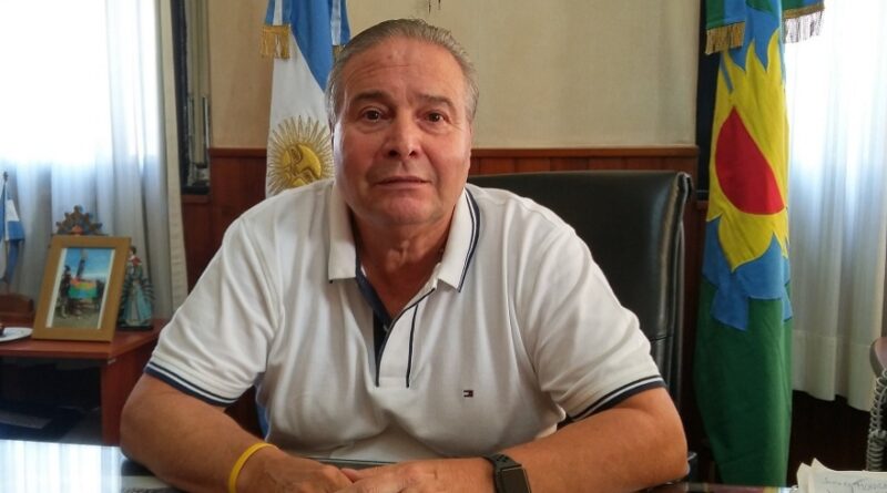 El «Cura» Alessandro precandidato a diputado
