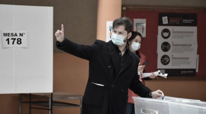 Chile vota presidente en unos de los comicios más reñidos