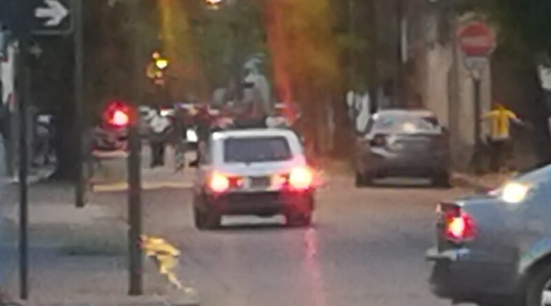 Batalla campal entre facciones de Compañía y Defensores