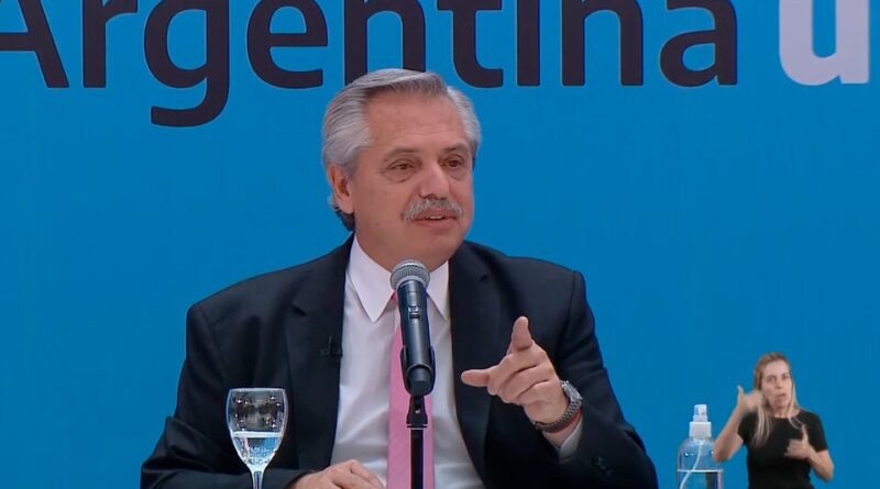 El Presidente amplió las becas Progresar para jóvenes de 16 y 17 años