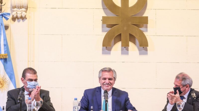 «Mientras sea Presidente voy a invertir todo lo que haga falta en educación pública»