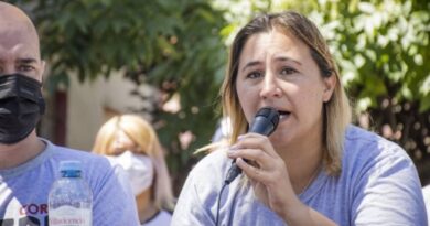 Ostende: Concejala del Frente de Todos denunció que le balearon el frente de la casa