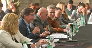 Sileoni se reunió con las comisiones de Educación