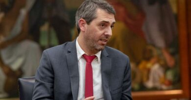 Guillermo Hang deja la Secretaría de Comercio Interior
