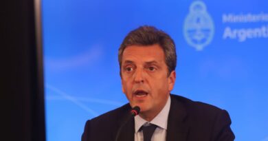 Massa ajusta detalles de su viaje a Estados Unidos para conseguir más reservas