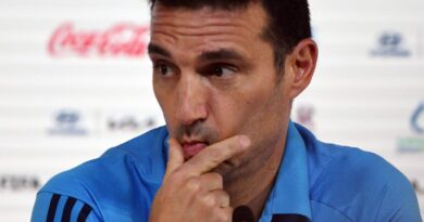 Scaloni: «Vamos a dejar hasta la última gota de sudor para dar vuelta esta situación»