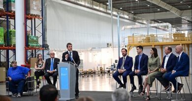 Empresa anunció que fabricará notebooks y relojes inteligentes en nuestro país