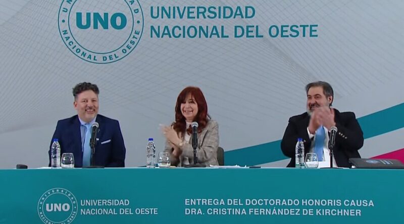 Cristina Kirchner reapareció públicamente en Merlo