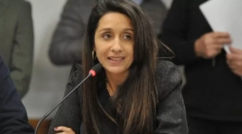 Reconocimiento del intendente Alessandro a la Diputada Agustina Propato