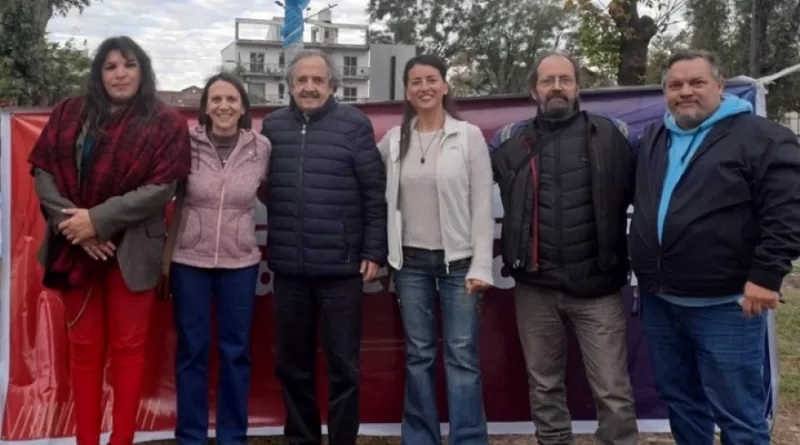 Ricardo Alfonsín en otra gira provincial, lanzó fuertes críticas a Milei