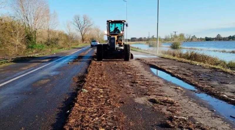 Temporal en la provincia: personal de Vialidad trabaja en las rutas afectadas por el agua Temporal en la provincia: personal de Vialidad trabaja en las rutas afectadas por el agua