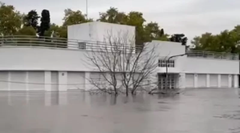 Salto ante la más grave inundación de su historia