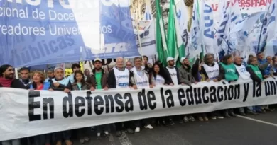Docentes universitarios convocan a nueva Marcha Federal y paro de 48 horas