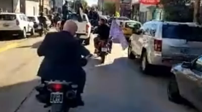 Fuerte repudio popular a LLA en Lomas de Zamora